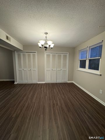 512 Twin Circle Drive 512, South Windsor, CT 06074