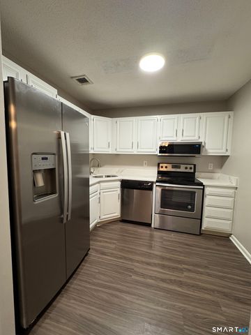 512 Twin Circle Drive 512, South Windsor, CT 06074