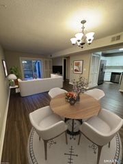 512 Twin Circle Drive 512, South Windsor, CT 06074