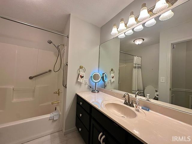 51311 Windsor Manor Court, Granger, IN 46530