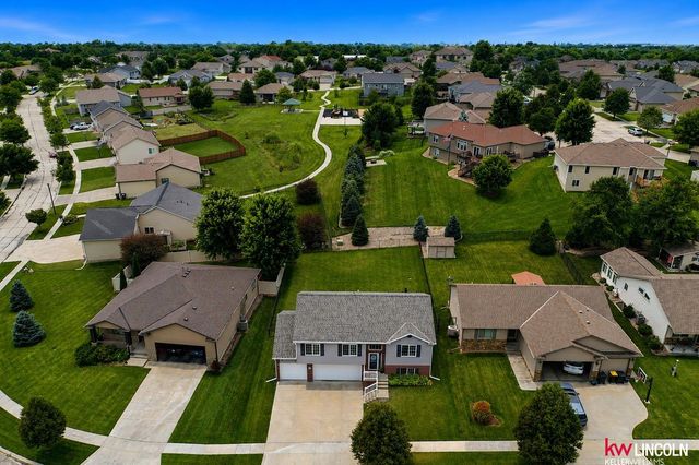 8015 Mandalay Drive, Lincoln, NE 68516