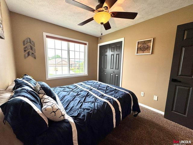 8015 Mandalay Drive, Lincoln, NE 68516