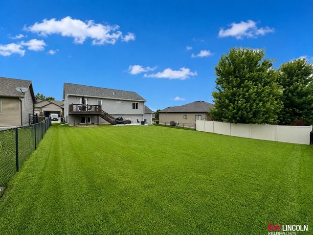 8015 Mandalay Drive, Lincoln, NE 68516