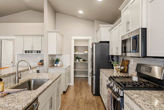 61370 SE Preston Street, Bend, OR 97702