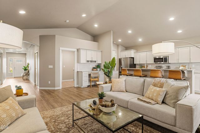 61370 SE Preston Street, Bend, OR 97702