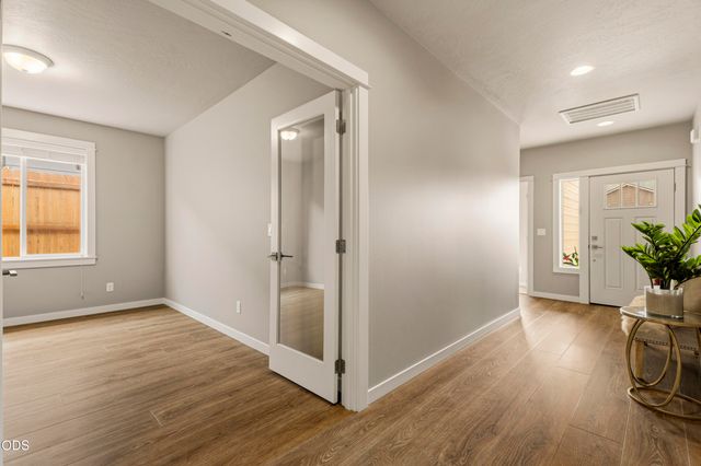 61370 SE Preston Street, Bend, OR 97702