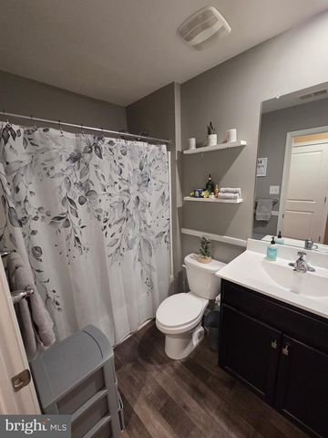 8 EISENHOWER DR, Bridgeton, NJ 08302