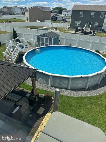 8 EISENHOWER DR, Bridgeton, NJ 08302
