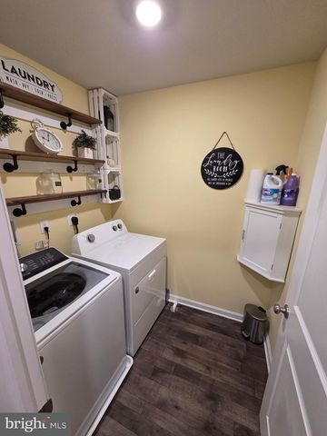 8 EISENHOWER DR, Bridgeton, NJ 08302