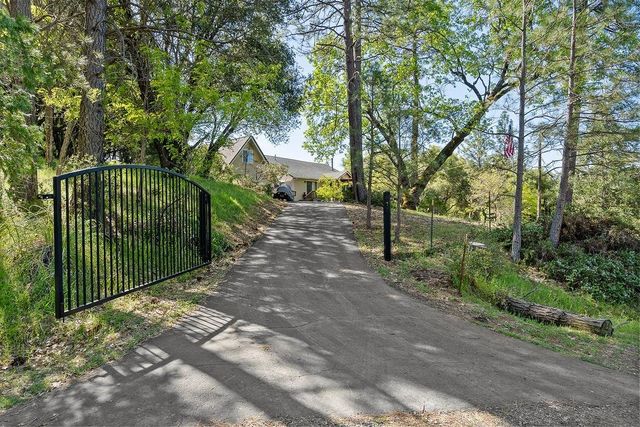 2940 Horseshoe Bend Rd, Somerset, CA 95684