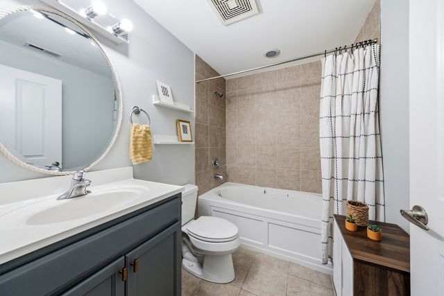 500 N DAMEN Avenue 307, Chicago, IL 60622