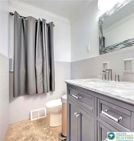 2324 Kemmerer Street, Bethlehem City, PA 18017