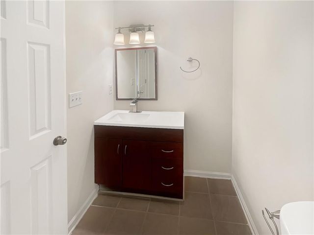 607 River Bend SW Circle, Smyrna, GA 30082