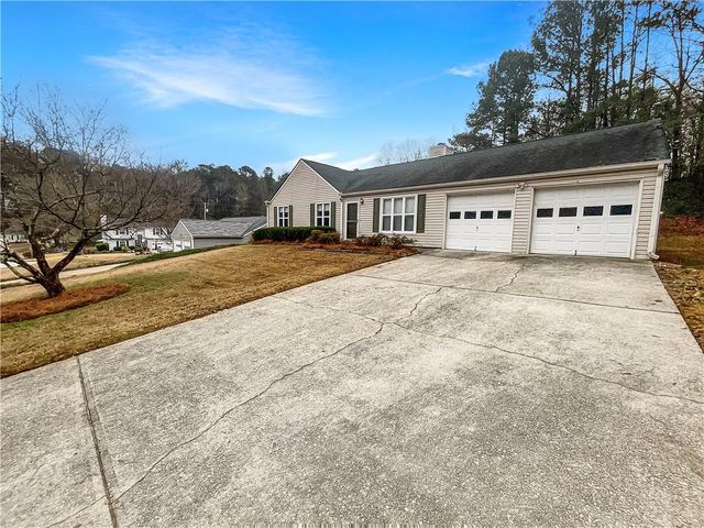 607 River Bend SW Circle, Smyrna, GA 30082