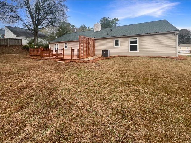 607 River Bend SW Circle, Smyrna, GA 30082