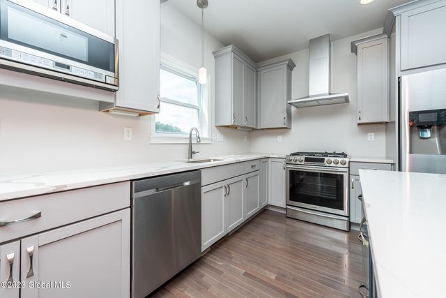 4 Hunter Court, Milton, NY 12020