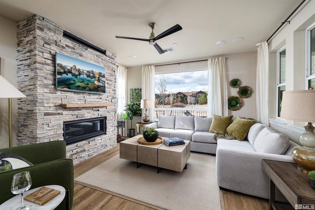 282 Arlis Place, Sparks, NV 89441