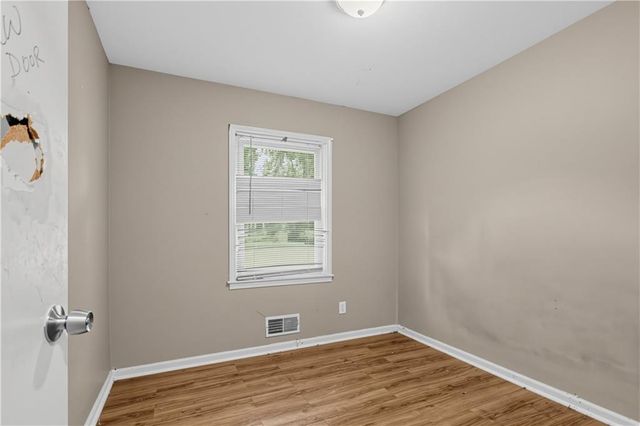11015 HERRICK Avenue, Kansas City, MO 64134