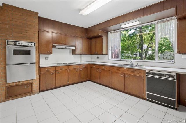4534 Henry Hudson Parkway, Bronx, NY 10471