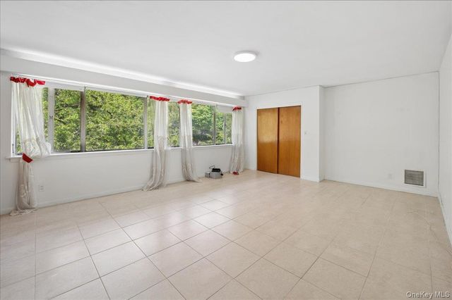 4534 Henry Hudson Parkway, Bronx, NY 10471