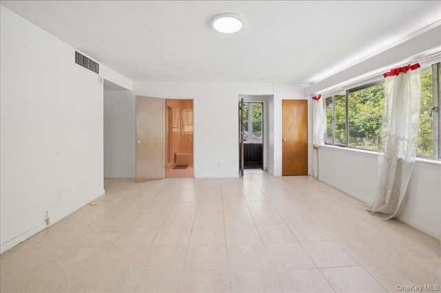 4534 Henry Hudson Parkway, Bronx, NY 10471