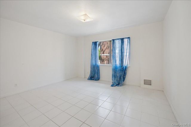 4534 Henry Hudson Parkway, Bronx, NY 10471