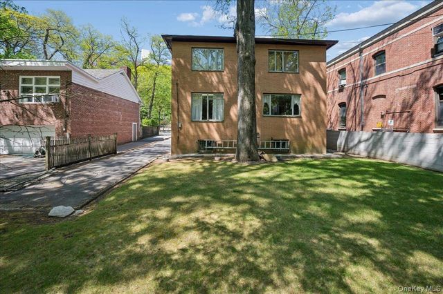 4534 Henry Hudson Parkway, Bronx, NY 10471