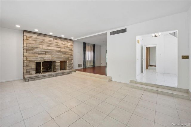 4534 Henry Hudson Parkway, Bronx, NY 10471