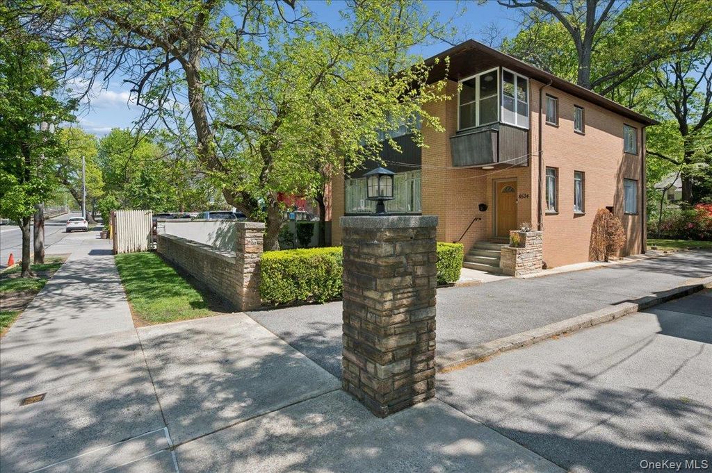 4534 Henry Hudson Parkway, Bronx, NY 10471