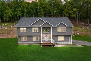 22 Eagle Hill Road, Mahopac, NY 10541