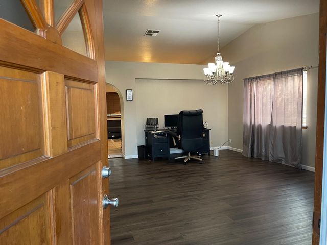 1632 University Avenue, Madera, CA 93637