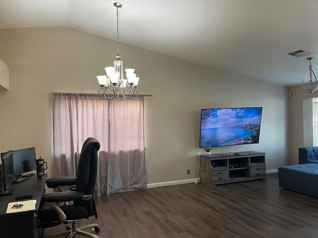 1632 University Avenue, Madera, CA 93637