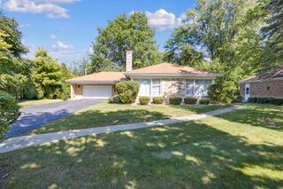 2307 Flossmoor Road, Flossmoor, IL 60422