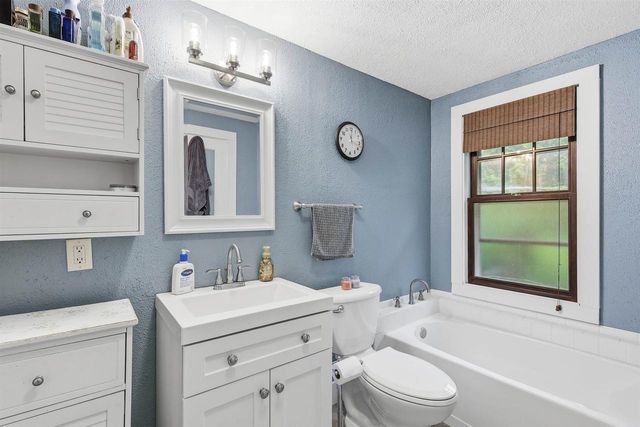 1115 HEWITT STREET, Neenah, WI 54956