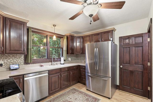 1115 HEWITT STREET, Neenah, WI 54956