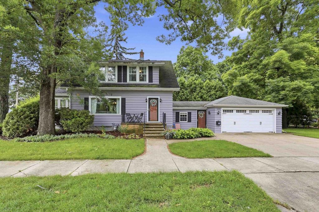 1115 HEWITT STREET, Neenah, WI 54956