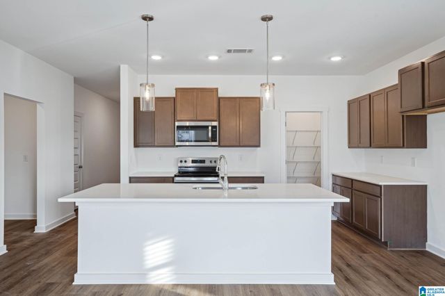 8143 KIMBRELL STATION LOOP, Mccalla, AL 35111