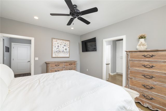 719 W Thornstone Avenue, West Fork, AR 72774