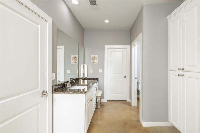 719 W Thornstone Avenue, West Fork, AR 72774