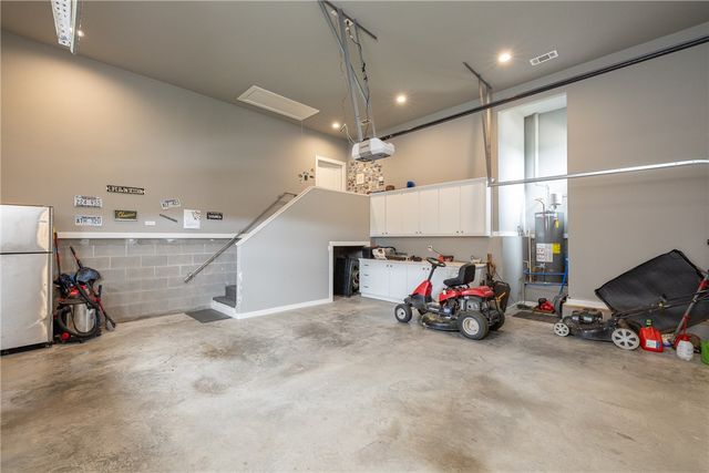 719 W Thornstone Avenue, West Fork, AR 72774