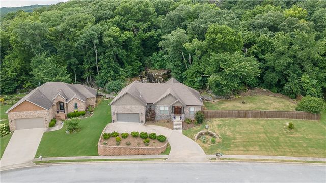 719 W Thornstone Avenue, West Fork, AR 72774