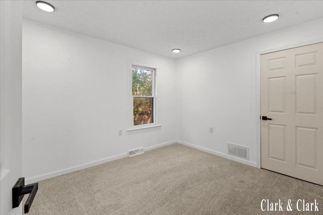 312 King Alley, Ionia, MI 48846