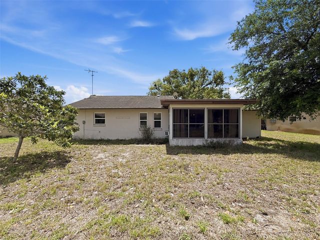 8643 WOODBRIDGE DR, New Port Richey, FL 34655