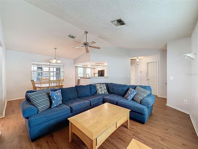 8643 WOODBRIDGE DR, New Port Richey, FL 34655