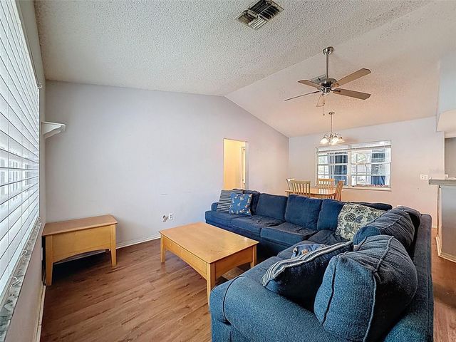 8643 WOODBRIDGE DR, New Port Richey, FL 34655