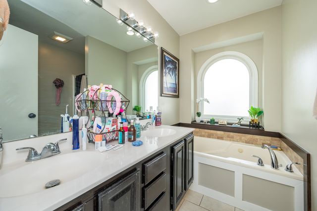 914 NE 9th Street, Ankeny, IA 50021