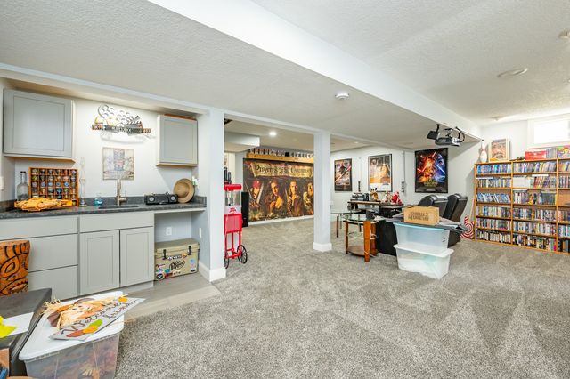 914 NE 9th Street, Ankeny, IA 50021