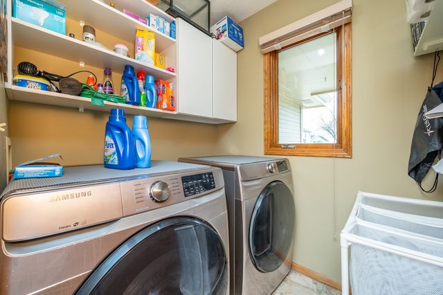 914 NE 9th Street, Ankeny, IA 50021