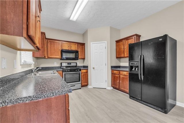 1538 Park Grove Drive, Lawrenceville, GA 30046