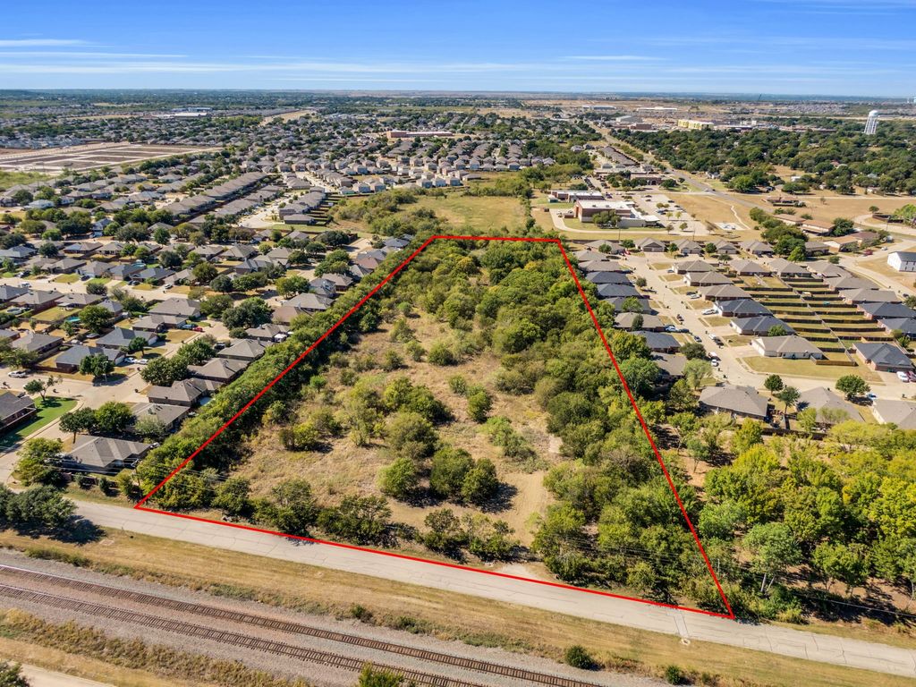 485 S Magnolia Street, Crowley, TX 76036